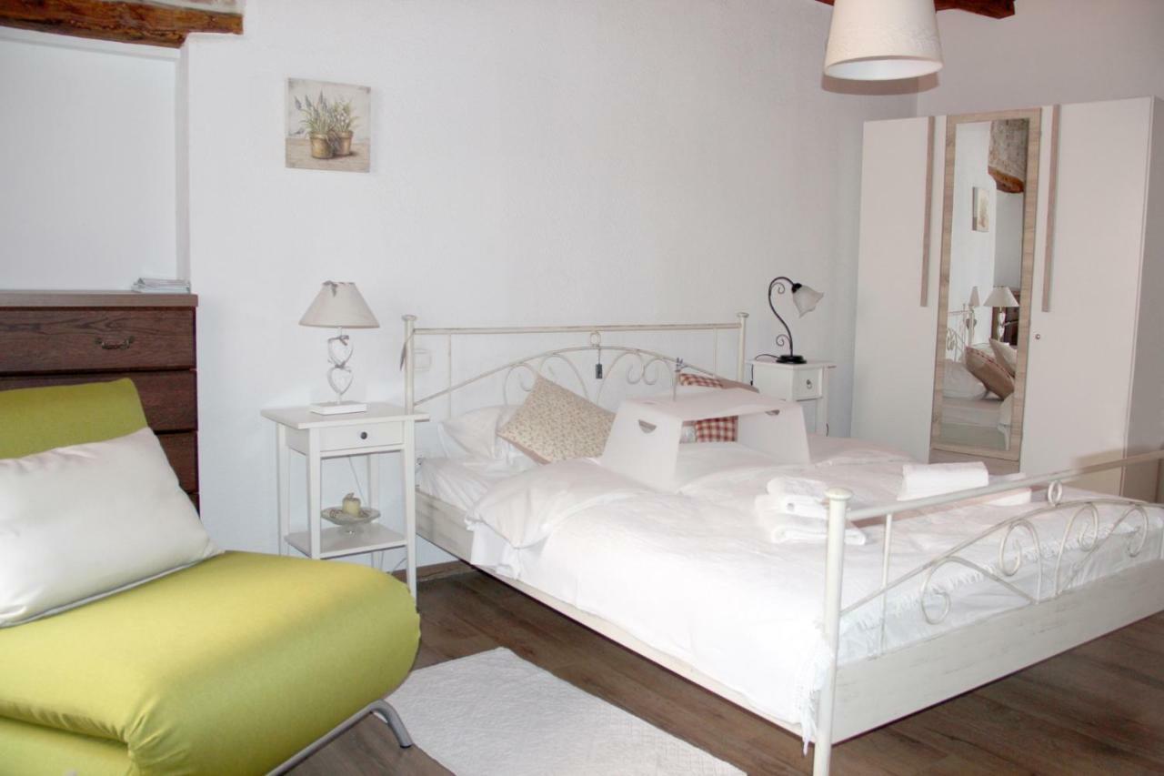 Romantic Studios Ρόβινι Εξωτερικό φωτογραφία